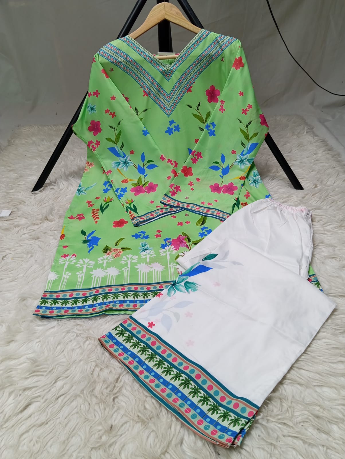 2 PIECE -EMBRIODERED LAWN SUIT