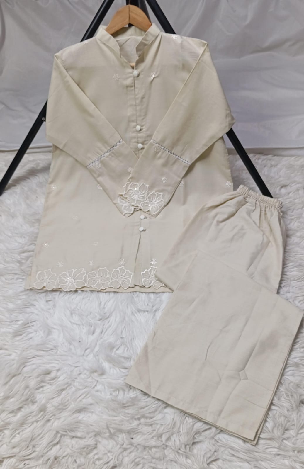 3 PIECE - EMBROIDERED LAWN SUIT