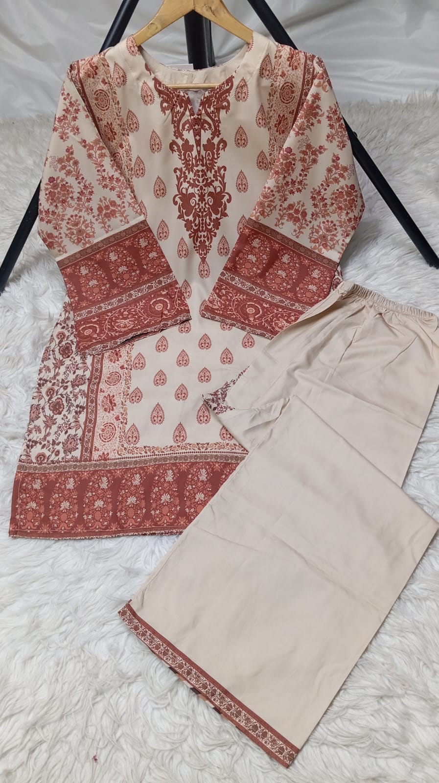 3 PIECE - EMBROIDERED LAWN SUIT