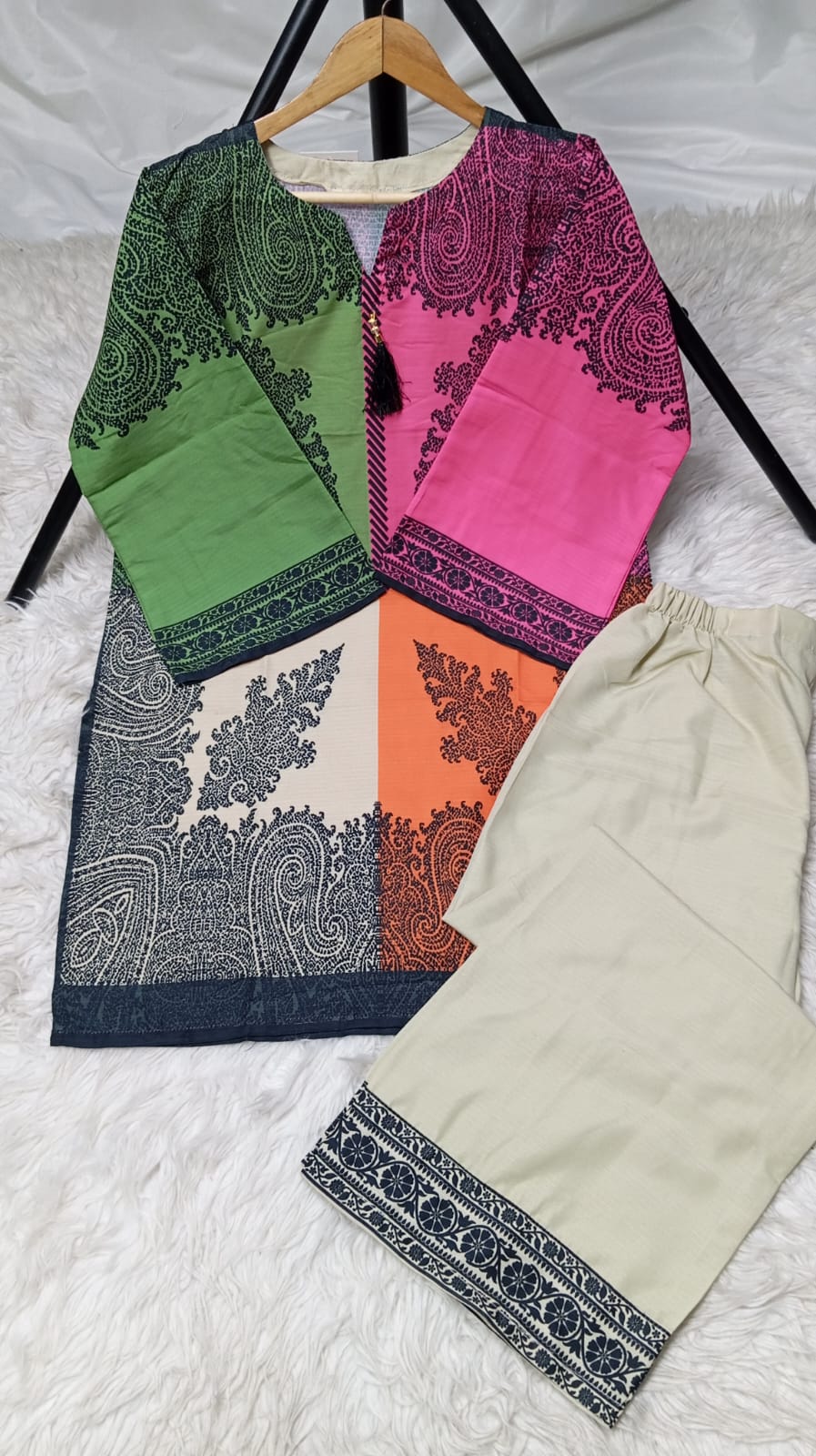 3 PIECE - EMBROIDERED LAWN SUIT