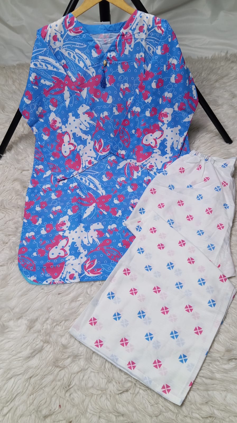 3 PIECE - EMBROIDERED LAWN SUIT