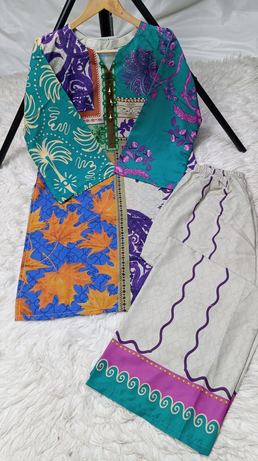 3 PIECE - EMBROIDERED LAWN SUIT