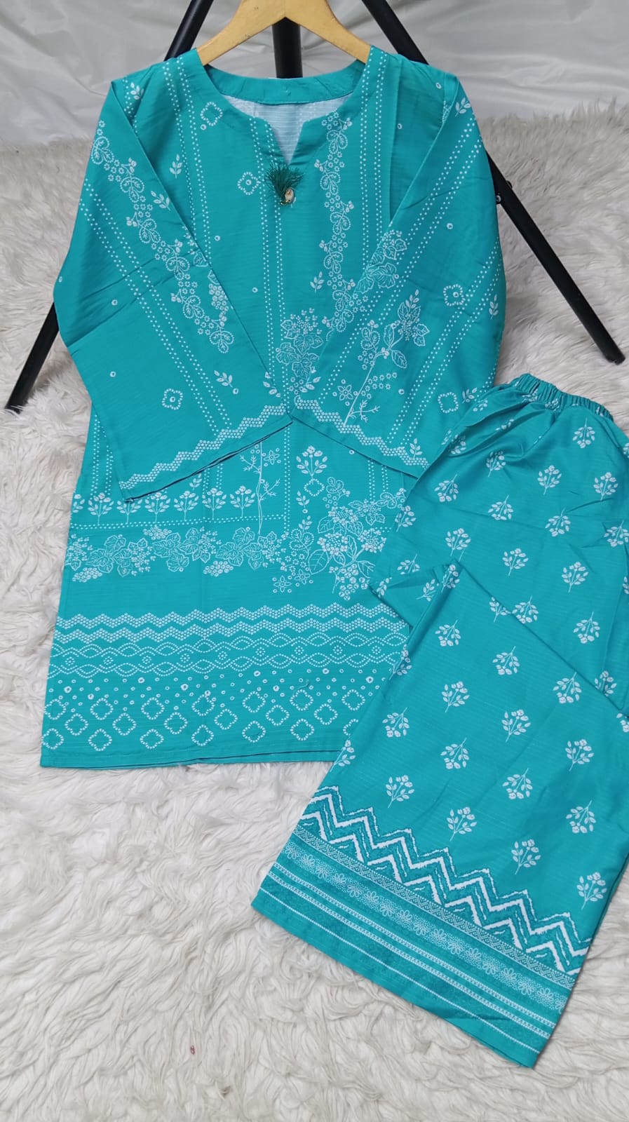 3 PIECE - EMBROIDERED LAWN SUIT