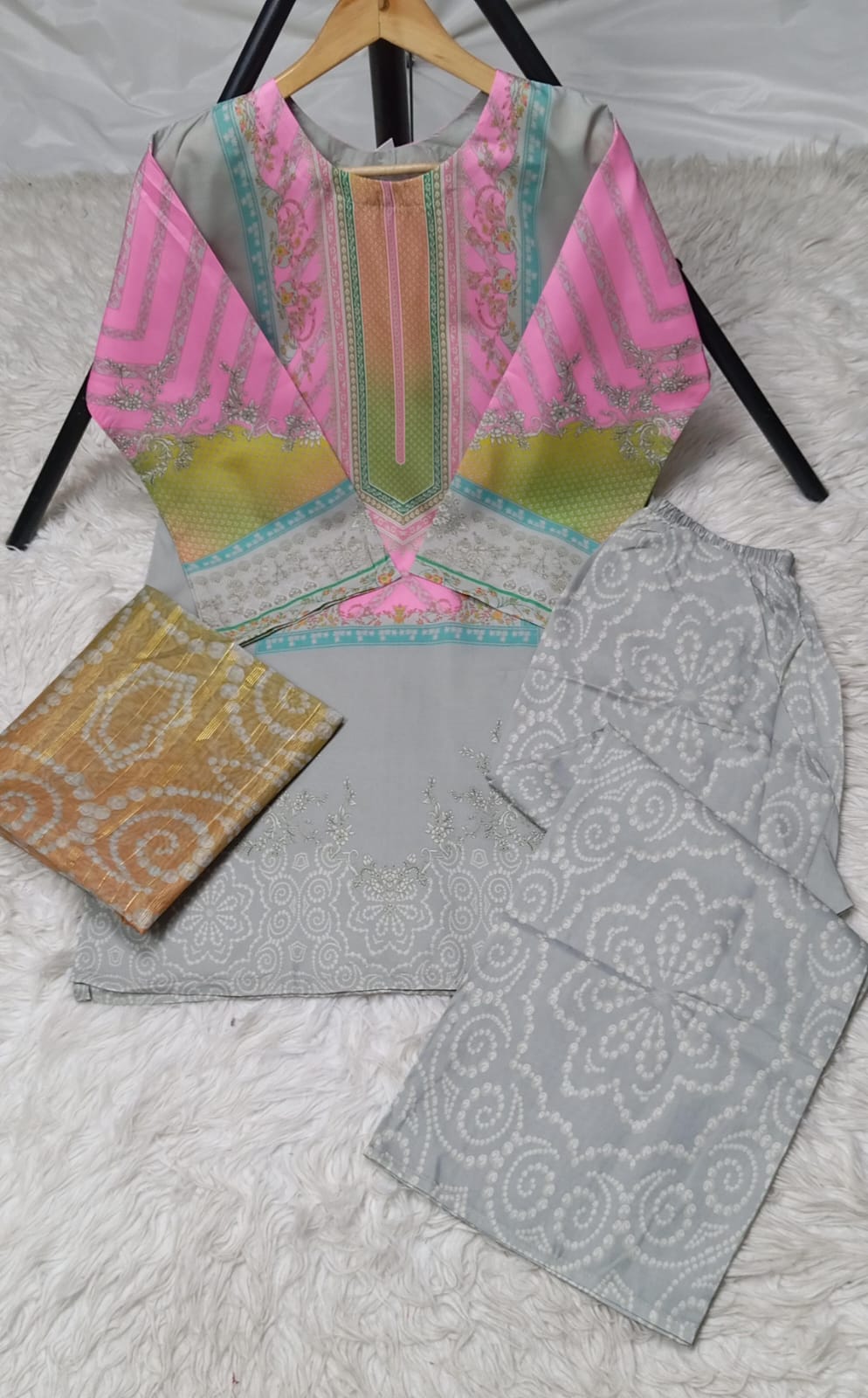 3 PIECE - EMBROIDERED LAWN SUIT