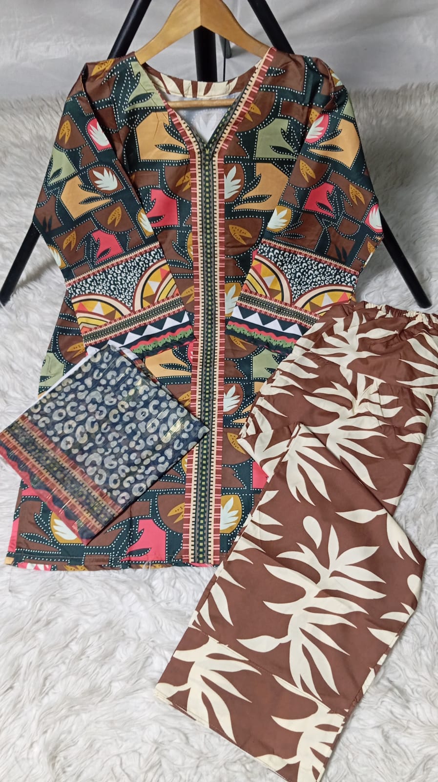 3 PIECE - EMBROIDERED LAWN SUIT