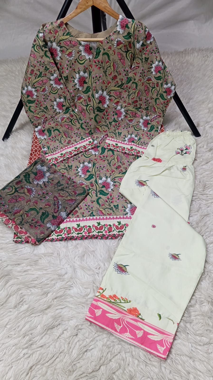 3 PIECE - EMBROIDERED LAWN SUIT