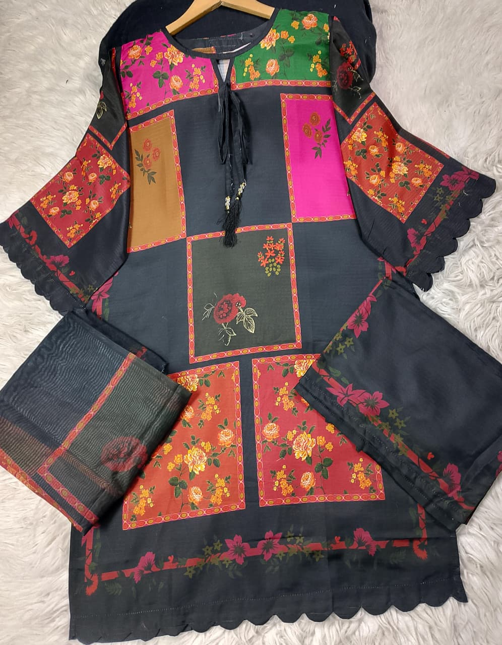 3 PIECE - EMBROIDERED LAWN SUIT
