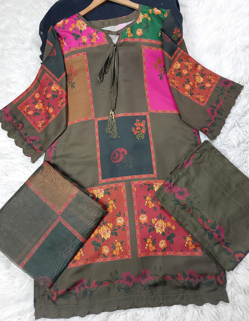 3 PIECE - EMBROIDERED LAWN SUIT