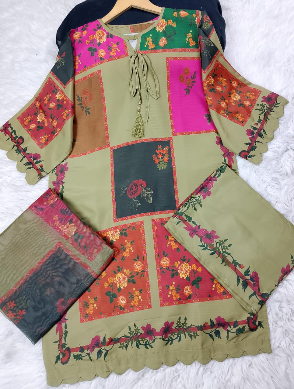 3 PIECE - EMBROIDERED LAWN SUIT